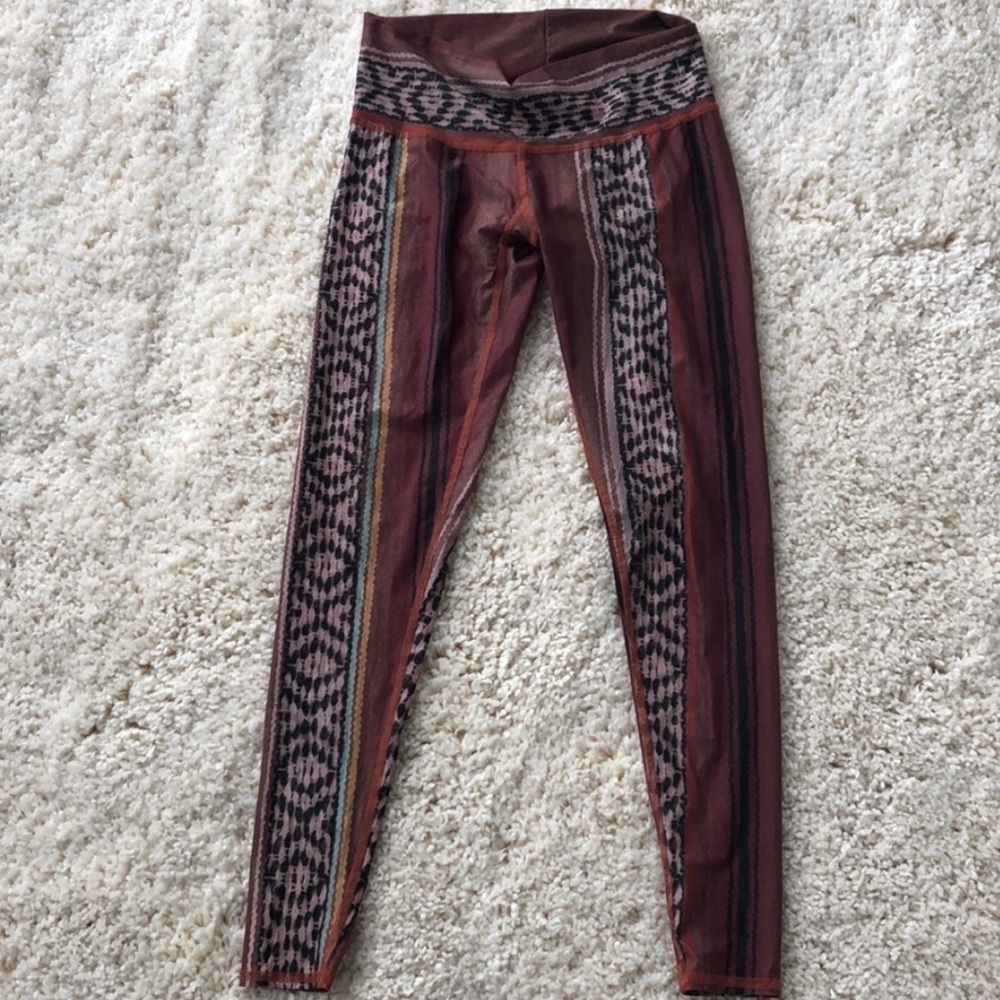 Teeki Red Border Town Hot Pants